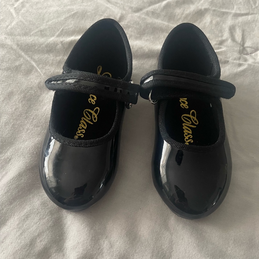 Toddler patent tap shoes